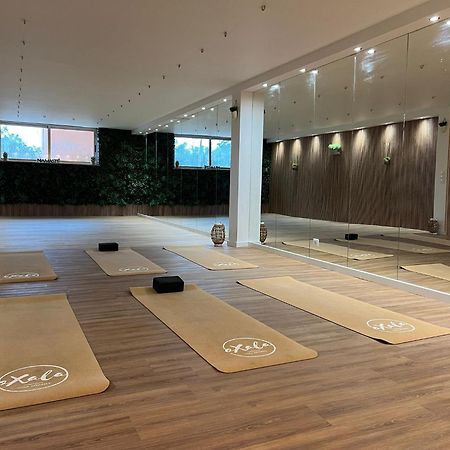 Al Karob Yoga Boutique Hotel Guia  Bagian luar foto