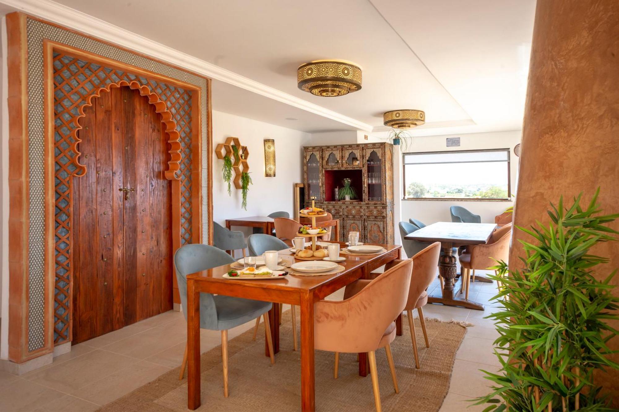 Al Karob Yoga Boutique Hotel Guia  Bagian luar foto