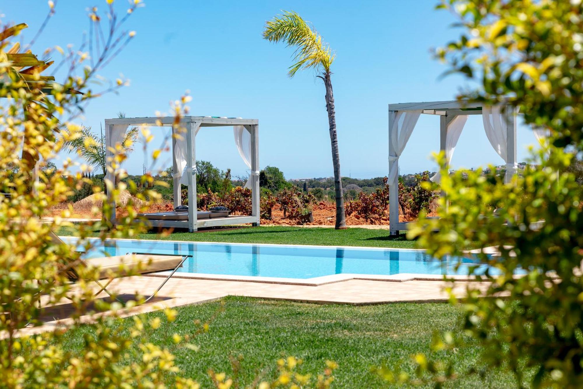 Al Karob Yoga Boutique Hotel Guia  Bagian luar foto