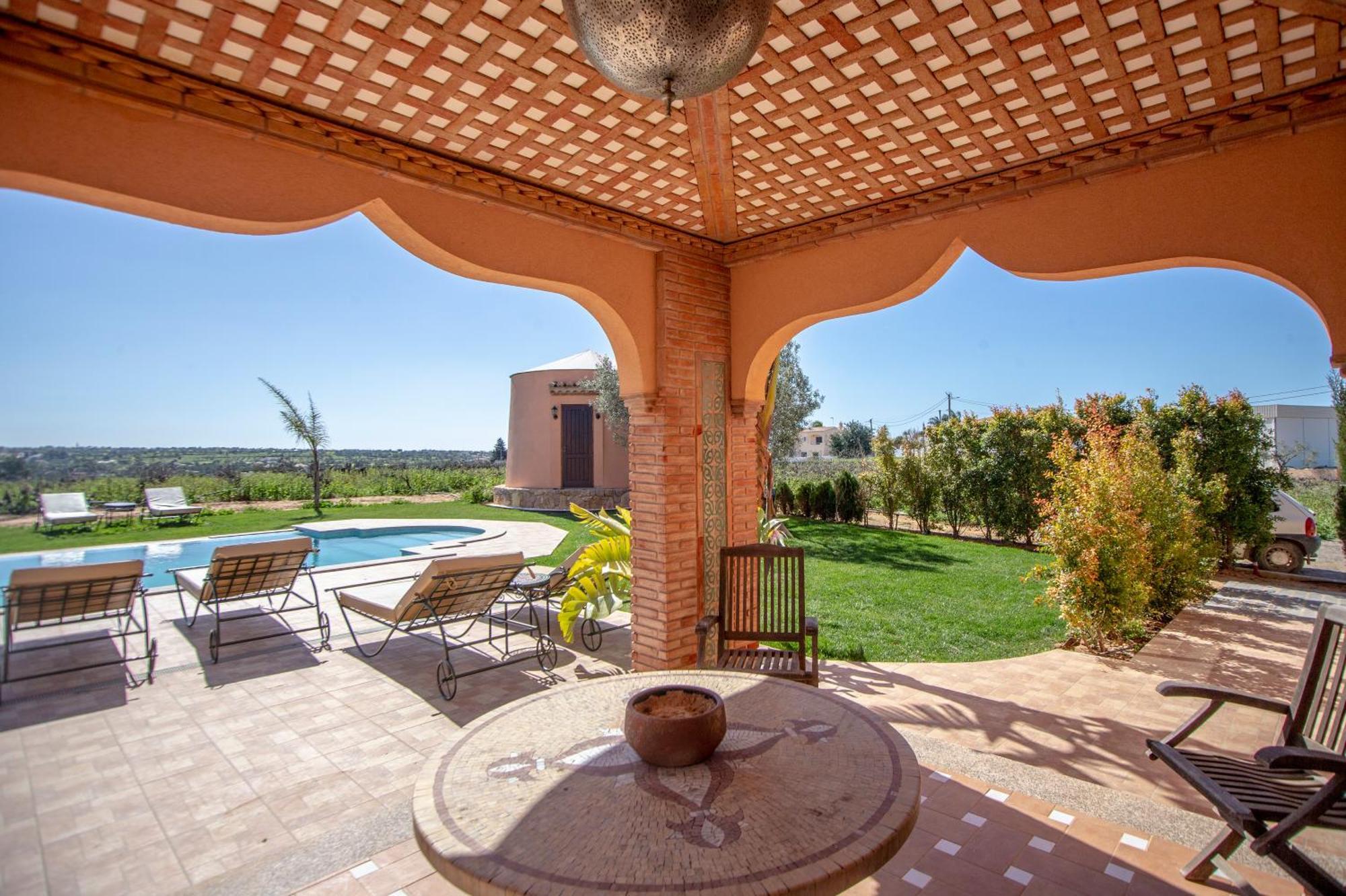 Al Karob Yoga Boutique Hotel Guia  Bagian luar foto