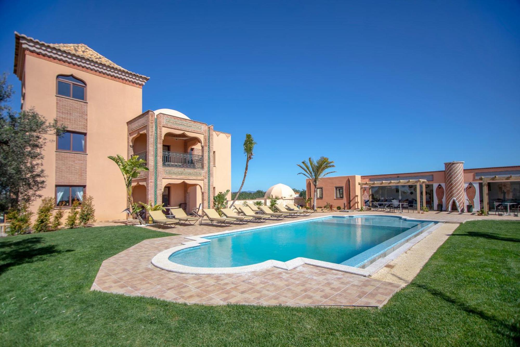 Al Karob Yoga Boutique Hotel Guia  Bagian luar foto