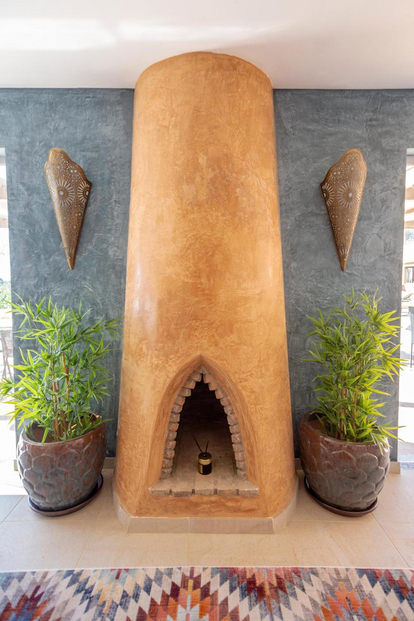 Al Karob Yoga Boutique Hotel Guia  Bagian luar foto