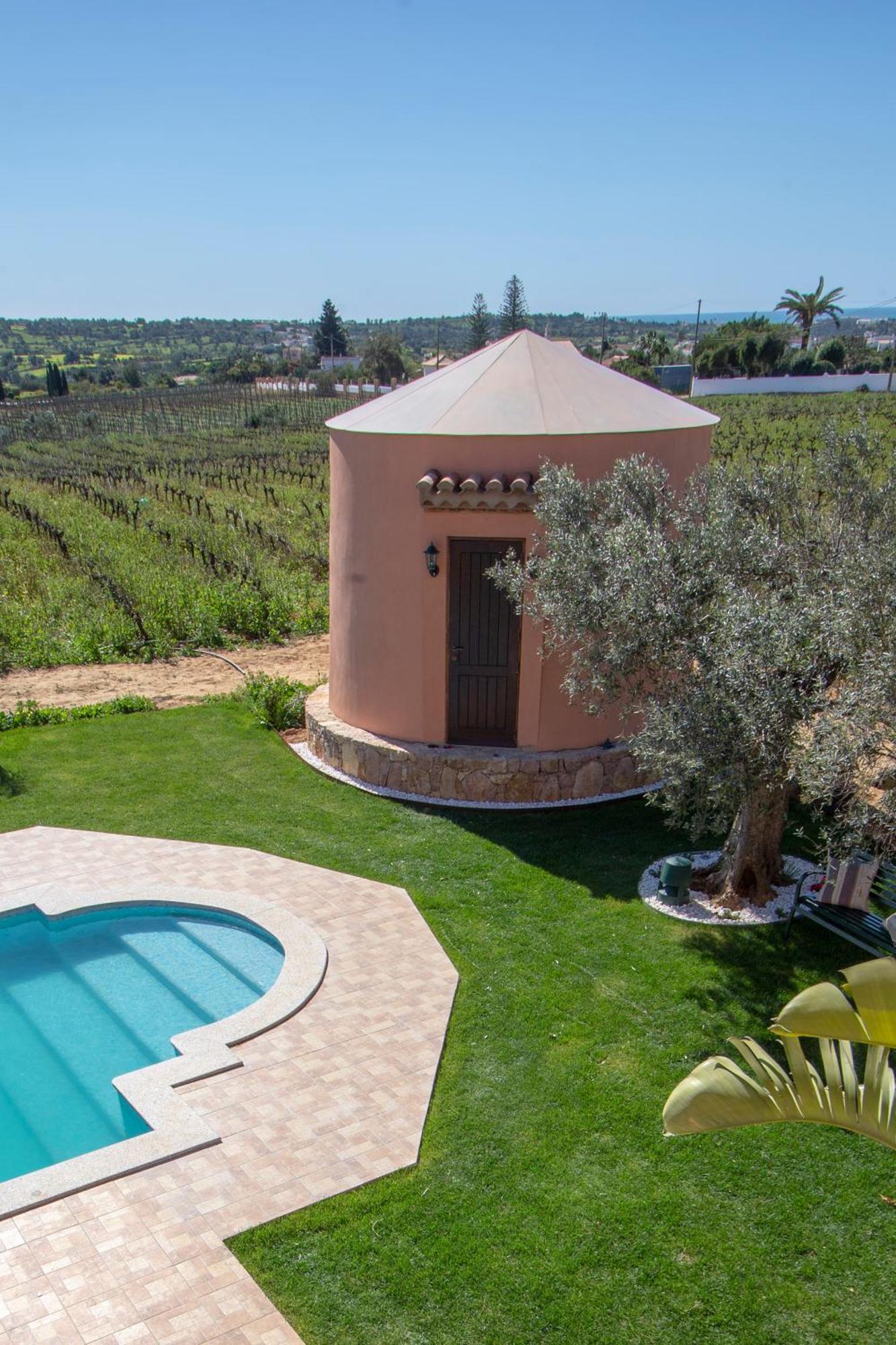 Al Karob Yoga Boutique Hotel Guia  Bagian luar foto