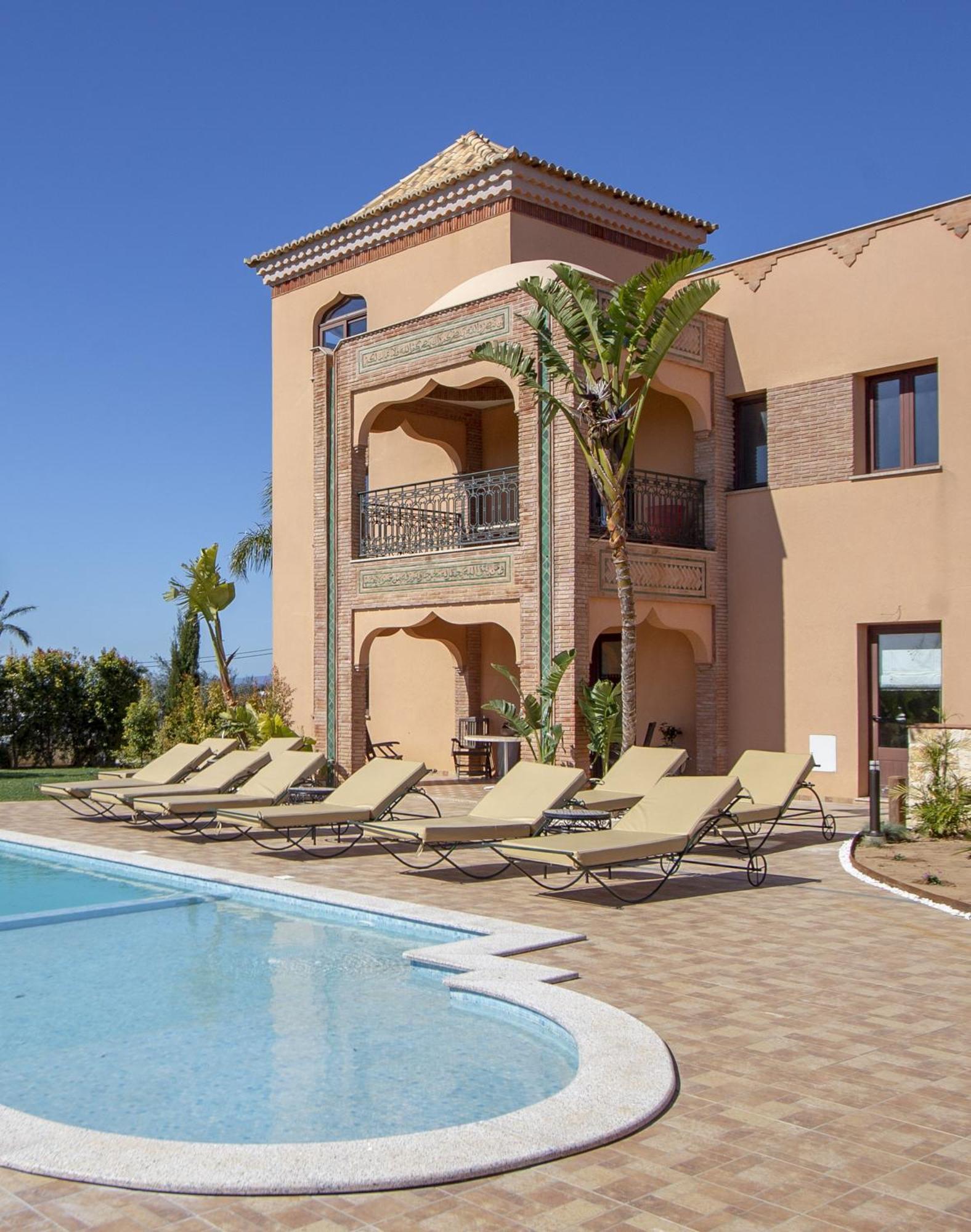 Al Karob Yoga Boutique Hotel Guia  Bagian luar foto